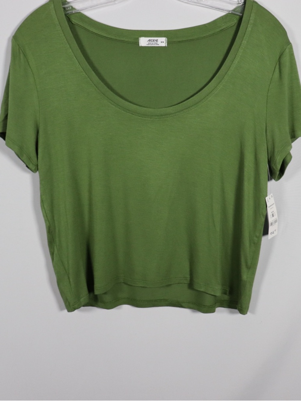 Ardene Cropped T-Shirt Women’s Medium Green Basic Tee NWT Casual - Picture 4 of 9